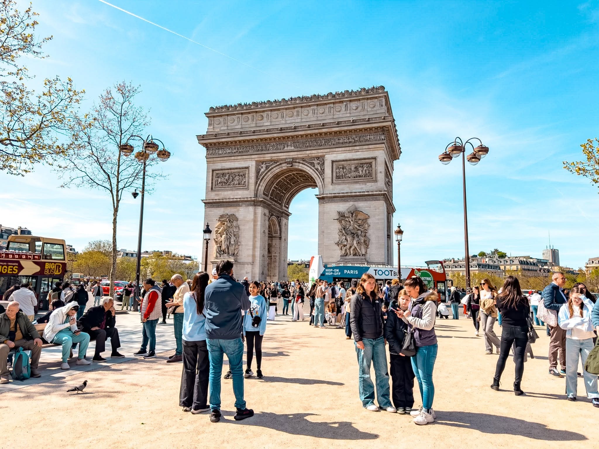 paris siteseeing .jpg